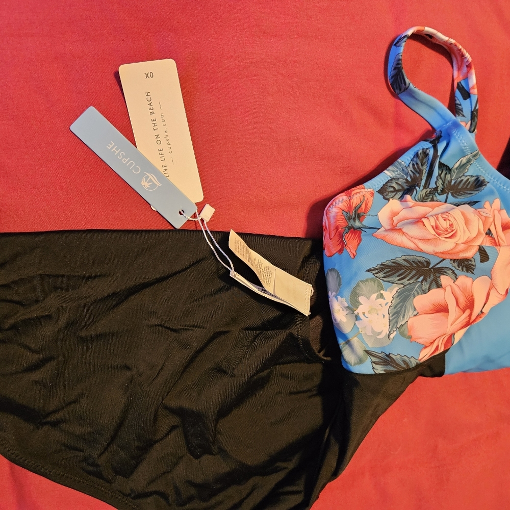 Swimsuit! - Picture 4 of 4